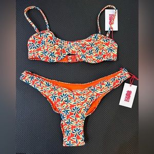 *BNWT* Solid & Striped Maia bikini top S
